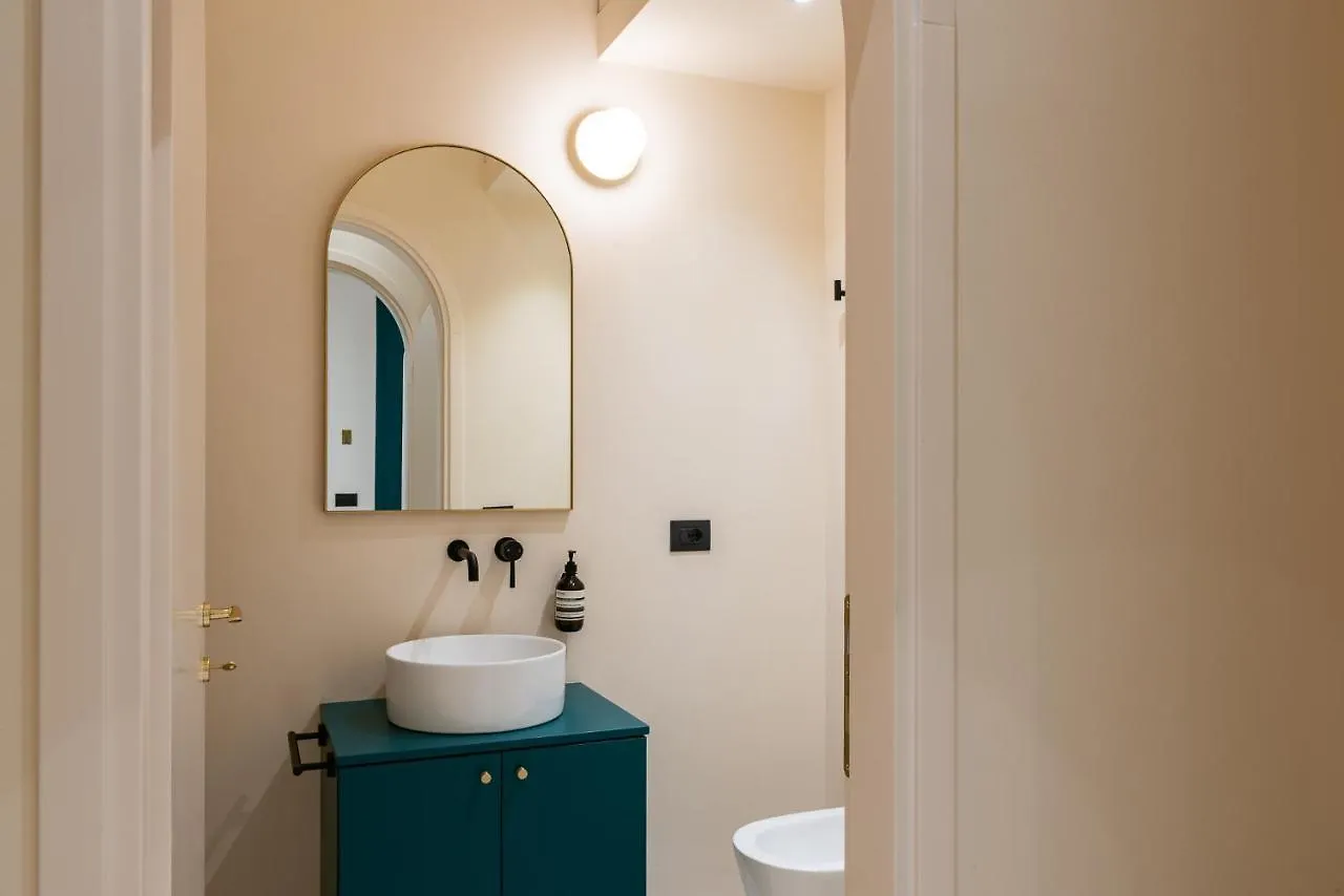 Youhosty - Borgonuovo 4 Milan Apartment