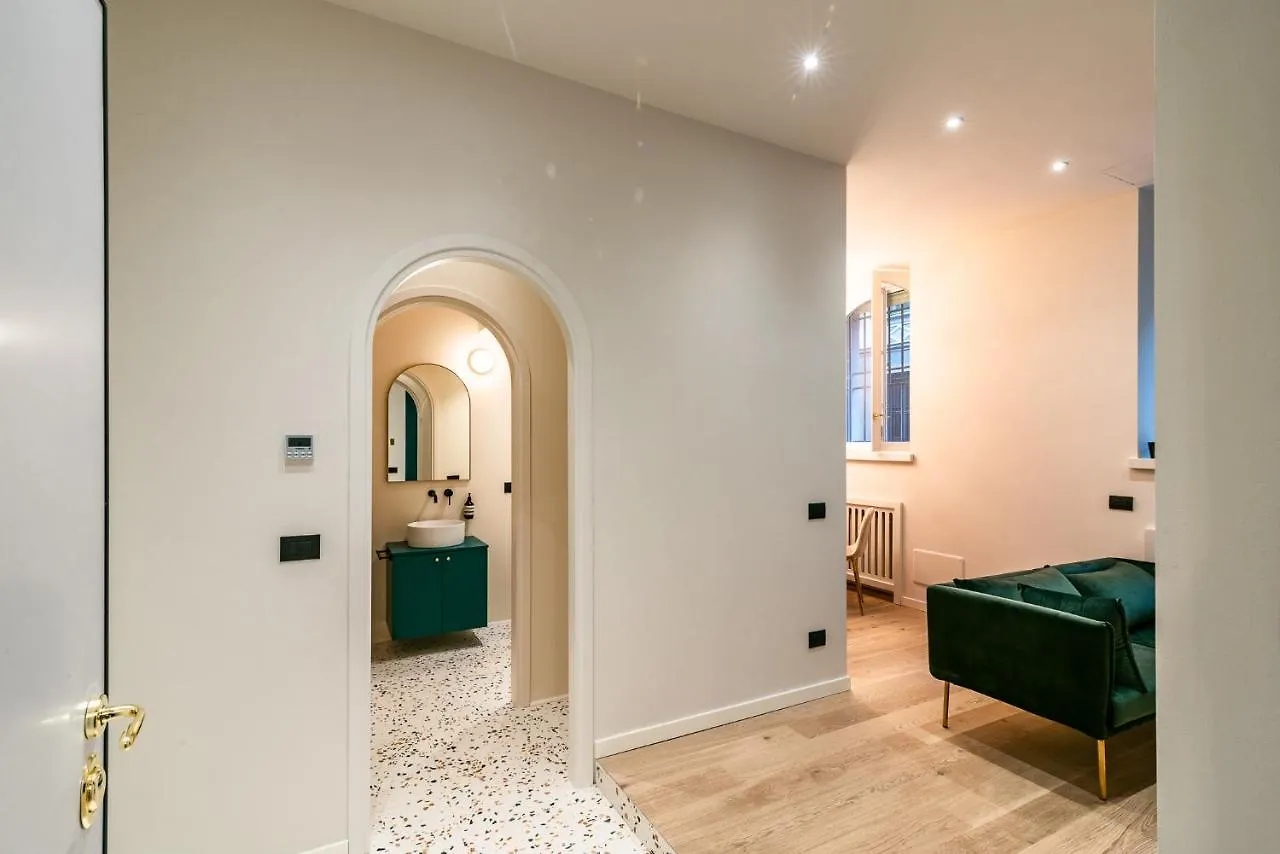 Youhosty - Borgonuovo 4 Milan Apartment